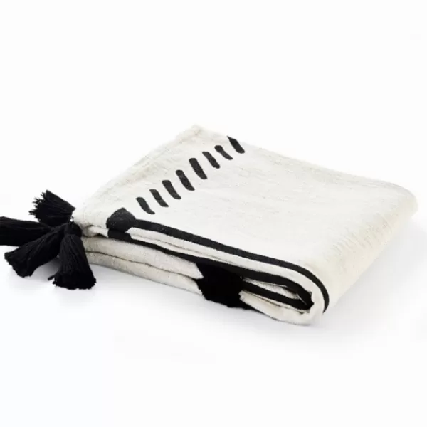 Blankets & Throws-Kirkland's Home Anna Black And White Diamond Throw White/Black