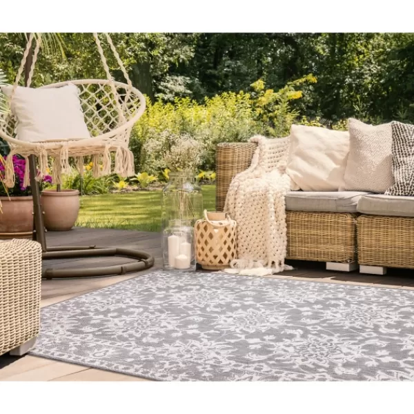 Outdoor Rugs-Kirkland's Home Irene Gray Daffodil Outdoor Area Rug, 4X7 Gray/White