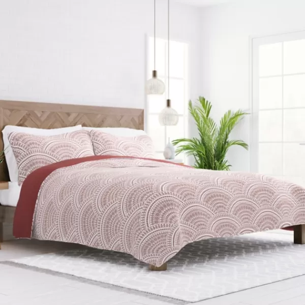 Quilts-Kirkland's Home Terra Scalloped Reversible 2-Pc. Twin Quilt Set Red/White