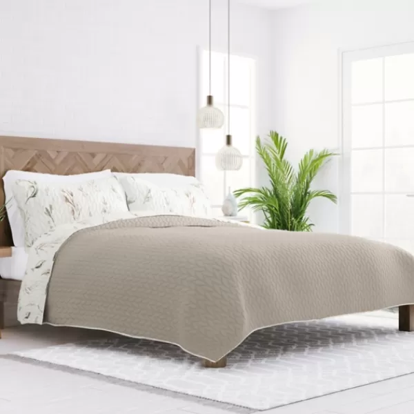 Quilts-Kirkland's Home Watercolor Leaves Reversible 3-Pc. King Quilt Set White/Green/Tan